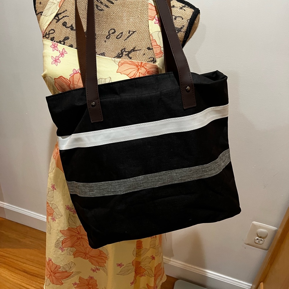 Tote back